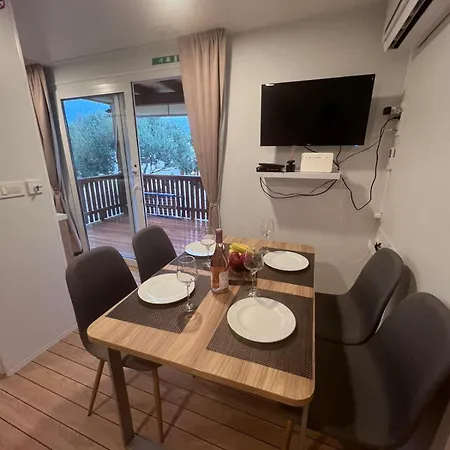 Mobile House F&l