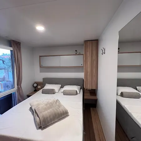 Mobile House F&l Biograd Na Moru