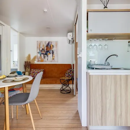 Mobile House F&l